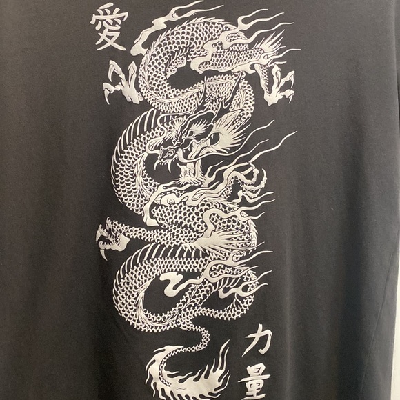 Women’s Streetwear Society T-shirt - Picture 2 of 4